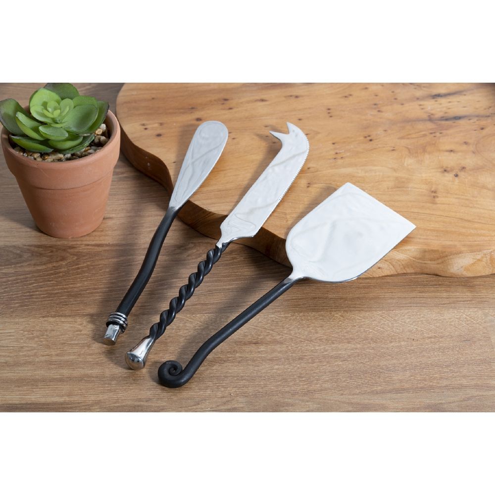 Set 3 coltelli formaggio in acciaio, Materia